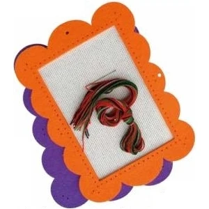 Keçe Çerçeveli Etamin Sanatı