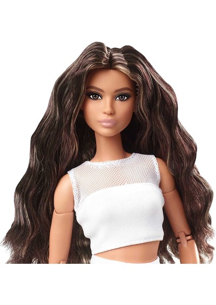 New Look 2021 - Esmer Dalgalı Saçlı