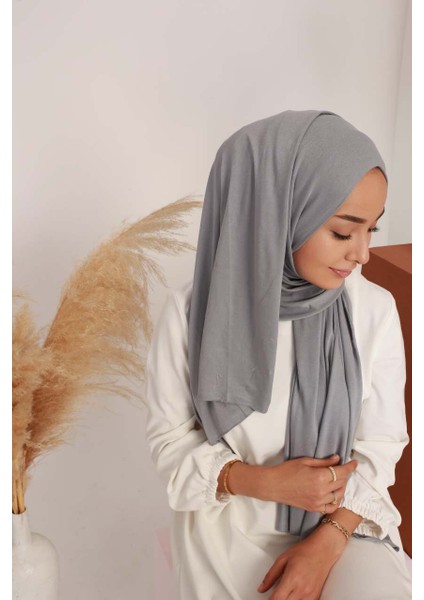 Gri Penye Şal