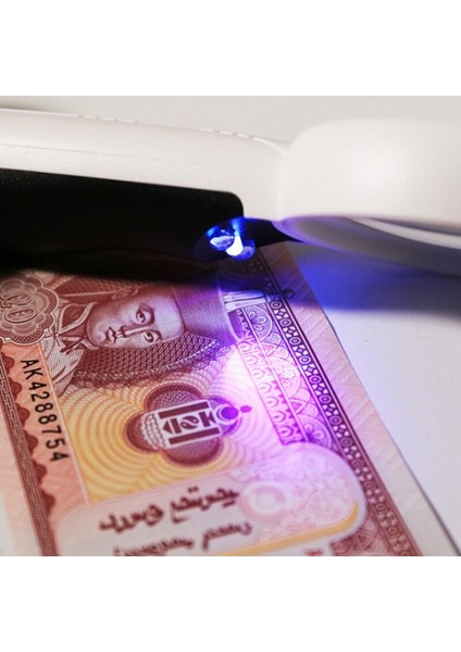 Taşınabilir 11X El Büyüteç Işıklı Saplı Büyüteç 2 LED ile Okuma Tanımlama Içın 1 Ultraviyole Lamba (Yurt Dışından) fırsatları