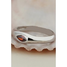 Lieza Jewelry Gümüş Kırmızı Mekik Taşlı Tasarım Yüzük