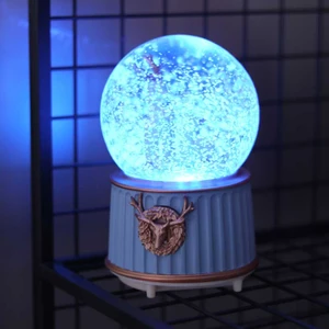 By Lamp Mavi Yılbaşı Geyikleri Işıklı ve Müzikli Kar Küresi
