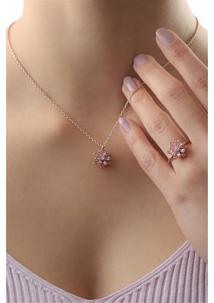 Gümüş Pembe Taşlı Lotus Çiçeği Kolye fırsatları