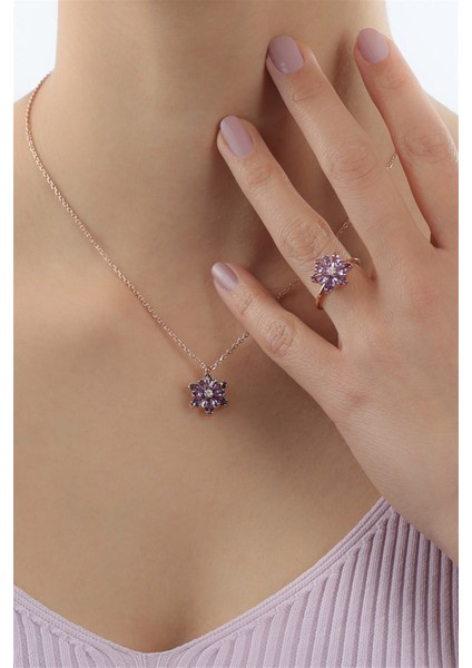 Gümüş Mor Taşlı Lotuş Çiçeği Kolye fırsatları