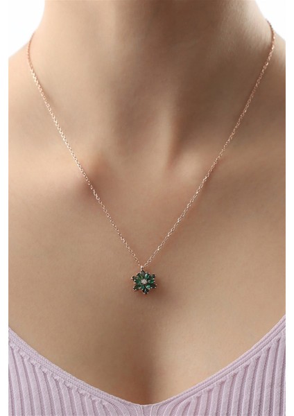 Gümüşyeşil Taşlı Lotus Çiçeği Kolye fiyatları