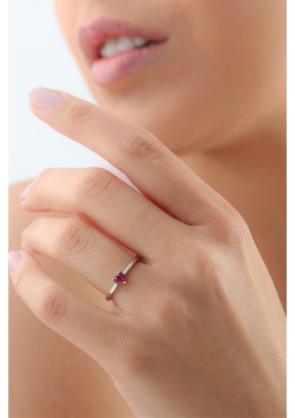 Gümüş Pembe Kalp Taşlı Yüzük modelleri