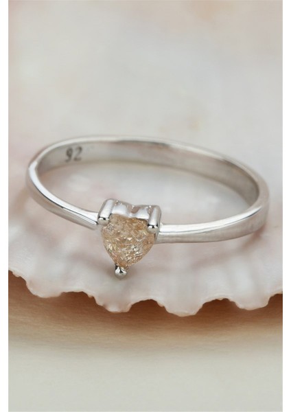 Gümüş Renkli Kalp Taşlı Yüzük fiyatları