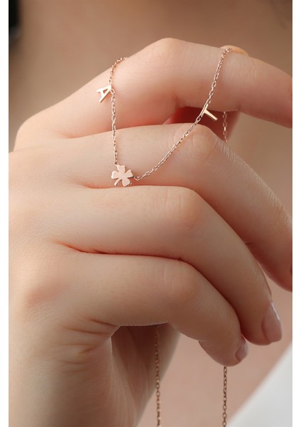 Gümüş Yoncalı Harf Kolye