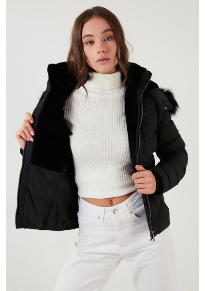 Peluş Astarlı Slim Fit Suni Kürklü Çıkarılabilir Kapüşonlu Cepli Mont Bayan MONT 497ADELE indirimleri