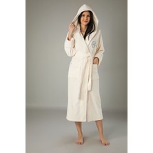 Nuşa Pudra Göğüs Taç Nakışlı Bambu Pamuklu Bayan Bornozu