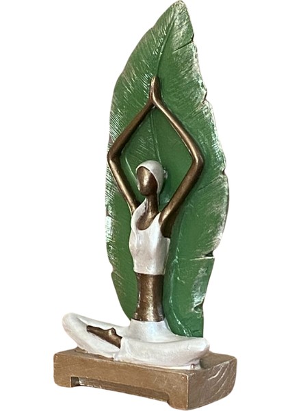 Dekoratif Yapraklı Yogacı Kız modelleri