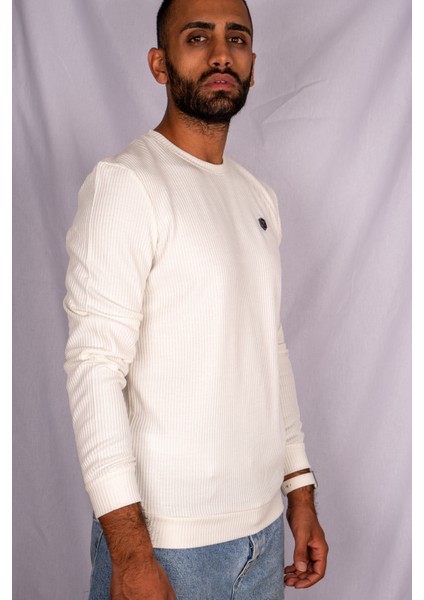 Beyaz Renk Beyaz Çizgi Detaylı Erkek Sweatshirt fiyatları