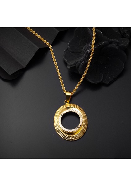 Oval Çerçeve Çeyrek Altınlık Kolye fırsatları