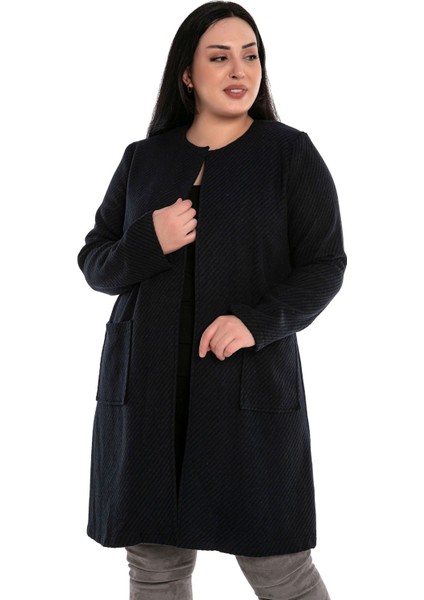 Büyük Beden Yuvarlak Yaka Önden Cepli Çizgili Astarsız Lacivert Ceket fırsatları