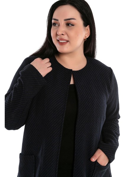 Büyük Beden Yuvarlak Yaka Önden Cepli Çizgili Astarsız Lacivert Ceket indirimleri