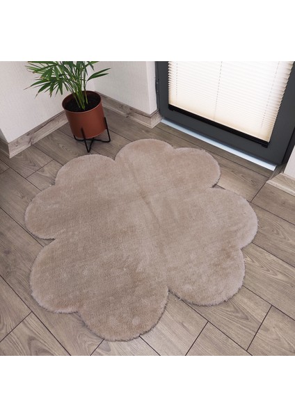 Vizon Yonca Peluş Halı Dekoratif Oda Halısı Kaymaz Taban Pofuduk