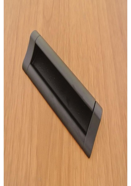 Sebat Yüzden Kulp Mat Siyah 96 mm