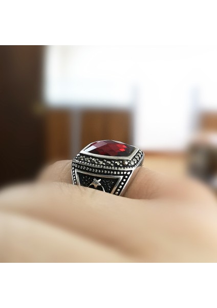 Ayyıldız Kırmızı Taşlı Gümüş Erkek Yüzük fiyatları