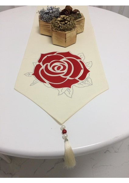 Runnerlinen Kristal Taşlı ve Gül Baskılı Keten Kumaş Krem/Kırmızı Runner 40*160 cm - 390
