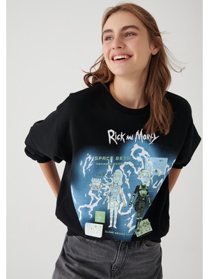Mavi Kadın Rick and Morty Baskılı Siyah Sweatshirt 1610227-900