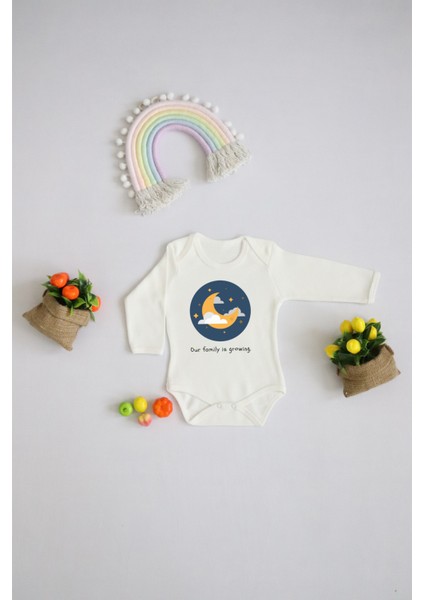 Unisex Bebek Ailemiz Büyüyor Baskılı Body Zıbın fiyatları
