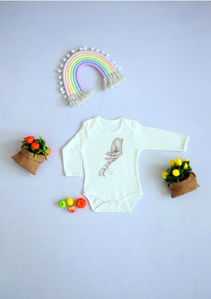Unisex Bebek Anneye Uzanan El Baskılı Body Zıbın fiyatları