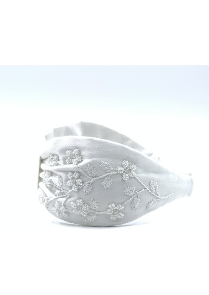 Gelin Çiçeği Taş ve Boncuk Işlemeli Beyaz Taç modelleri