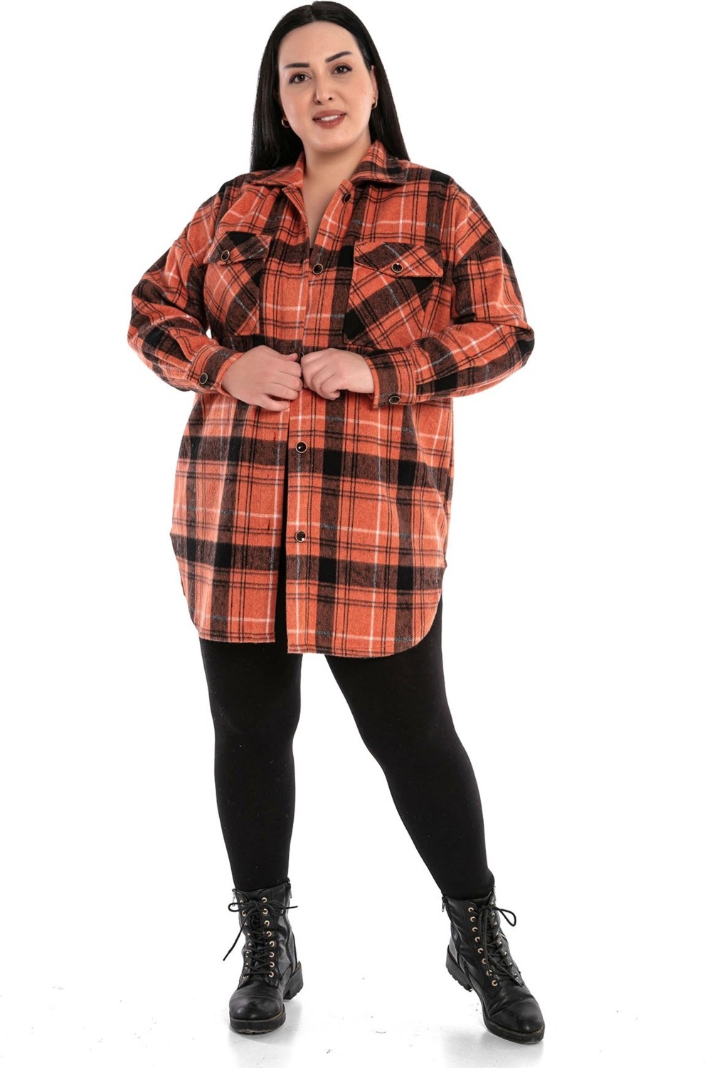 Disentis Modest Büyük Beden Göğüsten Kapaklı Cepli Eteği Oval Kesim Ekose Uzun Coral Ceket Gömlek görsel 2