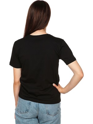 Maymuun Design Unisex Kurukafa Papaz ve Kız Poker Temalı Baskılı T-Shirt