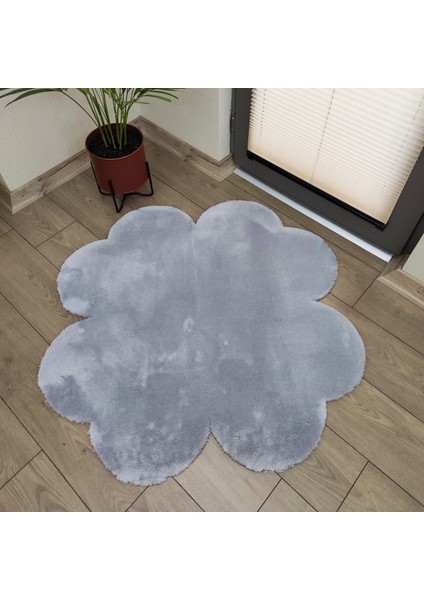 Açık Gri Yonca Peluş Halı Dekoratif Oda Halısı Kaymaz Taban Pofuduk