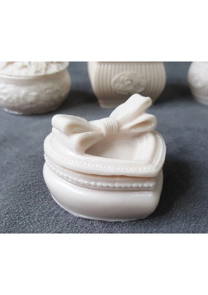Kurdele Fiyonk Dekorlu 5,5cm Mini Kutu Silikon Kalıp K-218 modelleri