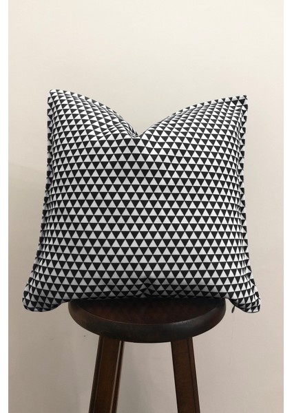 geometrik üçgen desenli minimal modern kırlent kılıfı