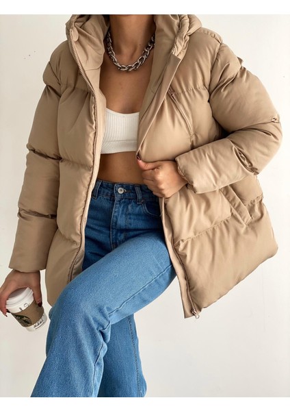 Oversize Kapüşonlu Şişme Mont modelleri