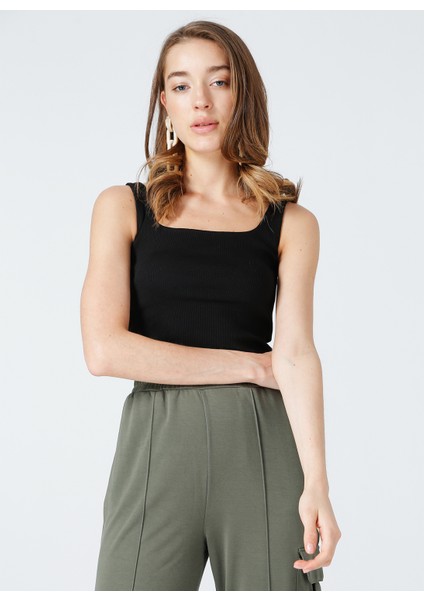 Kare Yaka Fitilli Siyah Kadın Atlet TARRAN modelleri