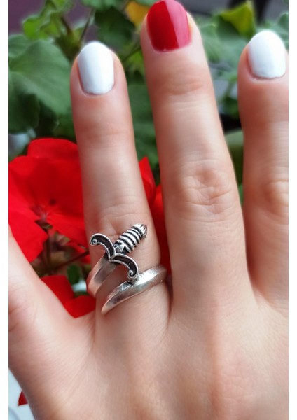 Antik Gümüş Kaplama Savaş Kılıcı Şekilli El Yapımı Ayarlanabilir Yüzük indirimleri