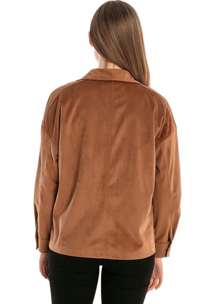 Göğüsten Çift Cepli Robalı Fitilli Kadife Kısa Camel Kadın Gömlek modelleri