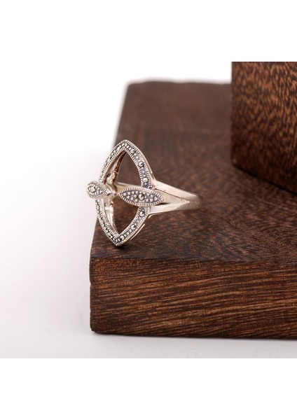 Markazit Taşlı Tasarım Gümüş Yüzük 2417