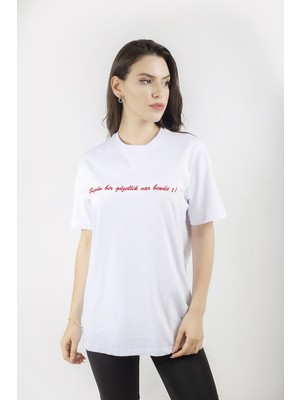 Gisele Beau Kadın T-Shirt