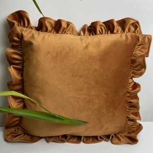 Hardal Fırfırlı Kırlent Kılıfı