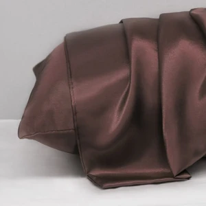 Kahverengi İpek Saten Yastık Kılıfı 50 x 70 cm. 1 Adet