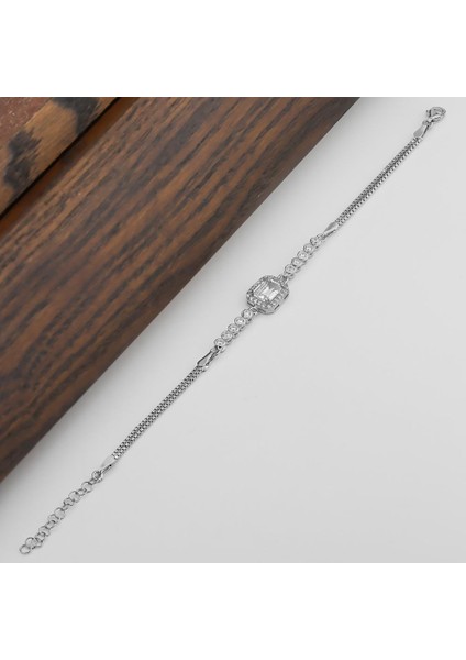 925 Ayar Gümüş Baget Taşlı Kadın Bileklik fiyatları