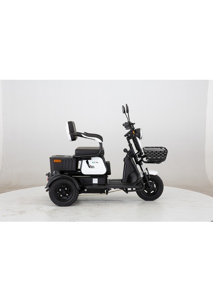 E-Mon Mondial Capri Elektrikli Motosiklet Beyaz
