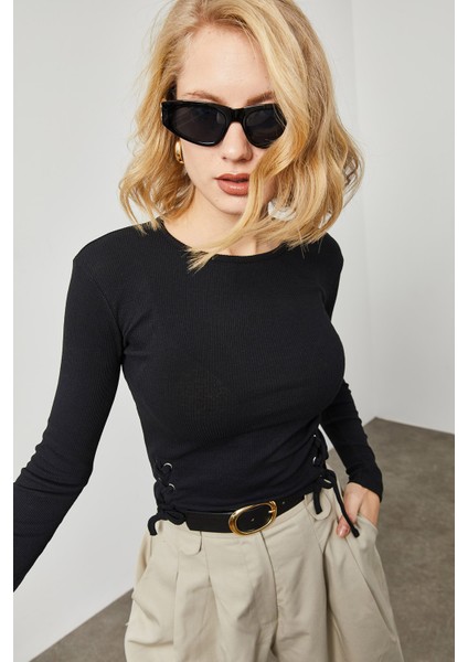 Siyah Yanı Kuşgözü Detaylı Kaşkorse Bluz 2KXK2-45739-02 modelleri