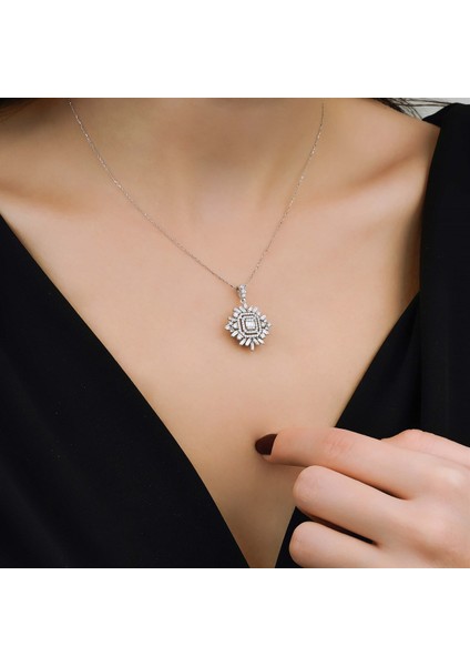 1,02 Karat Baget Kolye