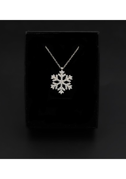 Kar Tanesi Kolye & Yılbaşı Temalı Metal Kutulu Mum & Yılbaşı Ağacı Seti modelleri