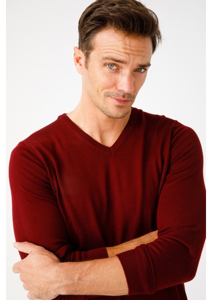 Erkek Basic V Yaka Ince Triko Kazak Bordo modelleri