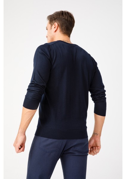 Erkek Basic V Yaka Ince Triko Kazak Koyu Lacivert fırsatları