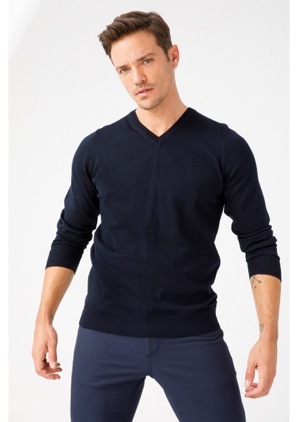 Erkek Basic V Yaka Ince Triko Kazak Koyu Lacivert indirimleri