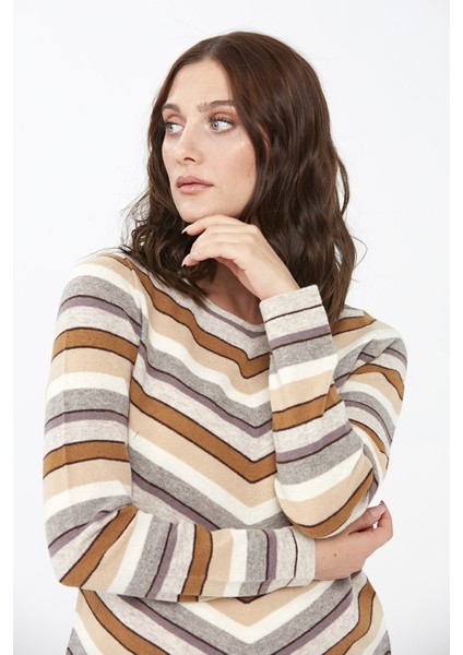 Kadın Çizgili Sıfır Yaka Kazak V.bej