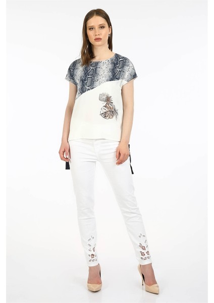 Kenar Bağcık Detaylı Lacivert Bluz